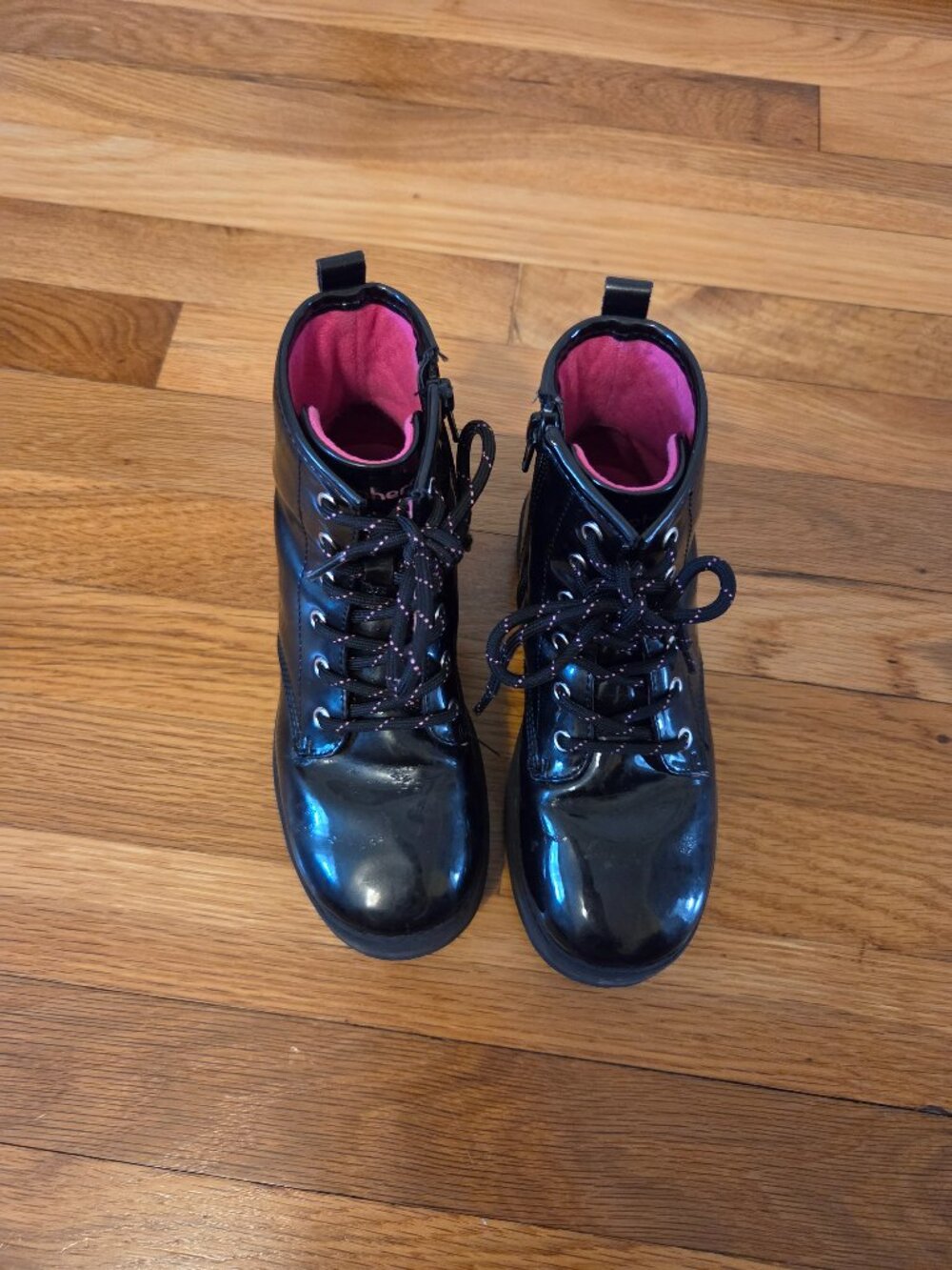 Sketchers boots size 1